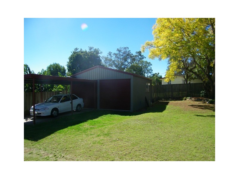 31 Larsen Street, Leichhardt QLD 4305