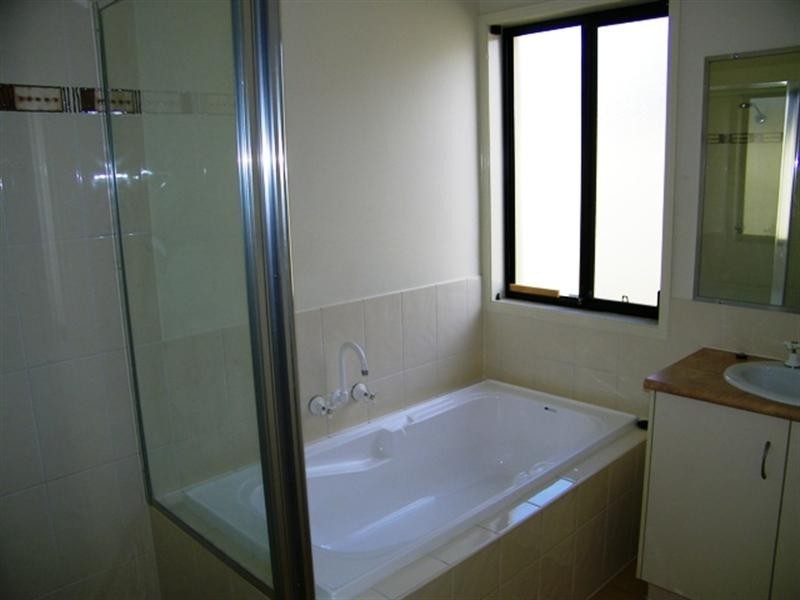 14 Anna Drive, Raceview QLD 4305