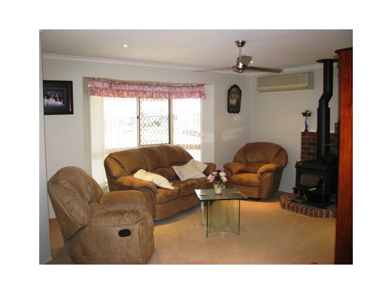 145 Edward Street, Flinders View QLD 4305