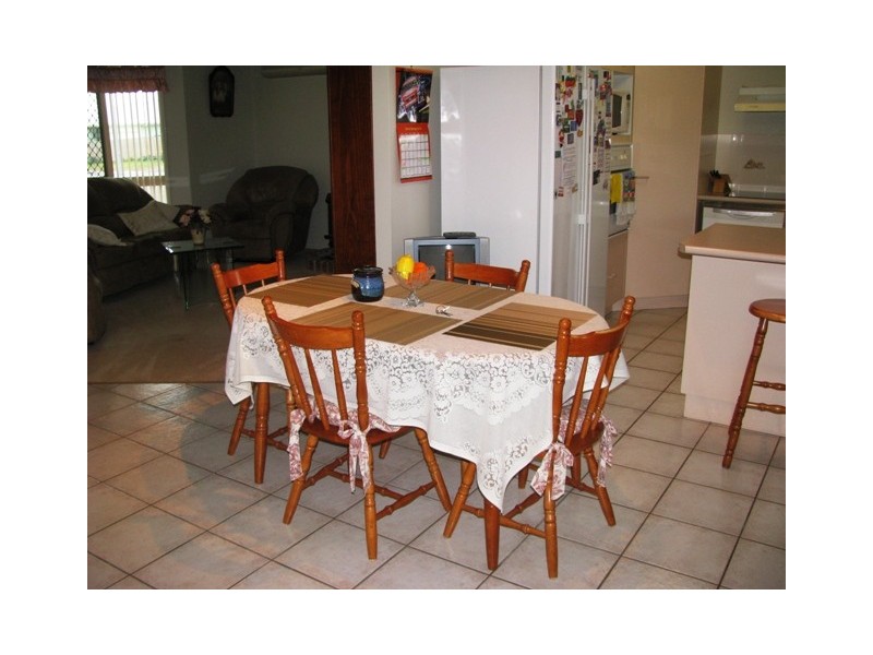 145 Edward Street, Flinders View QLD 4305