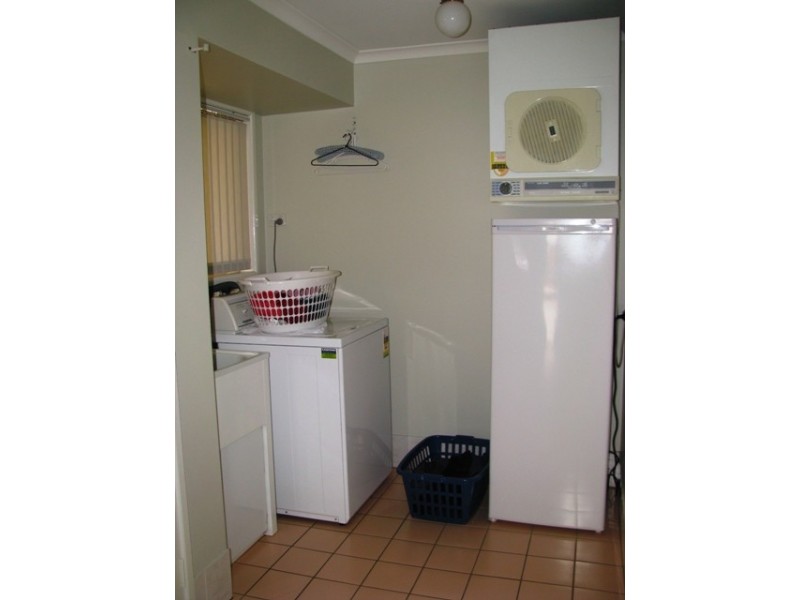 145 Edward Street, Flinders View QLD 4305