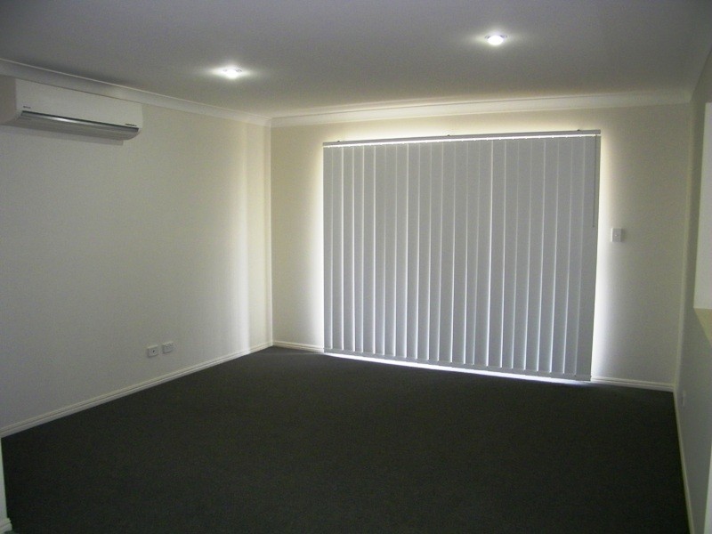 5 Highgrove Street, Raceview QLD 4305