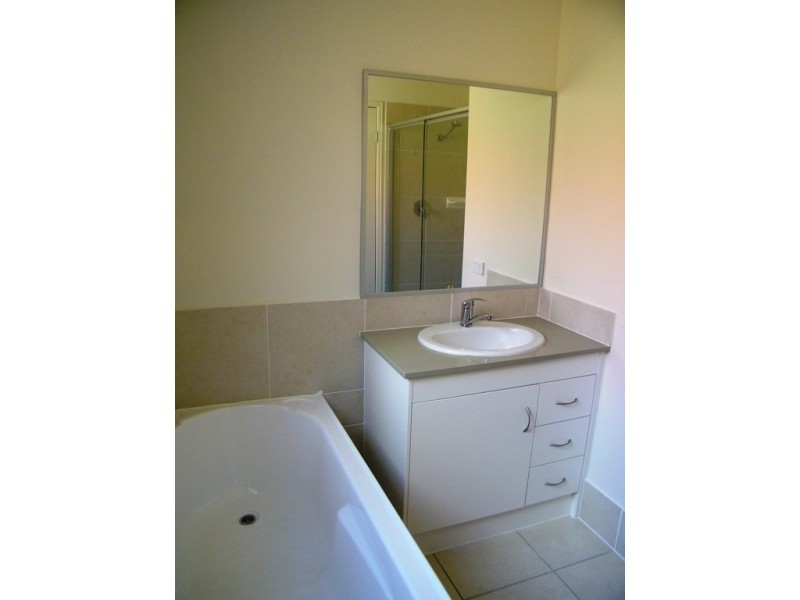 5 Highgrove Street, Raceview QLD 4305