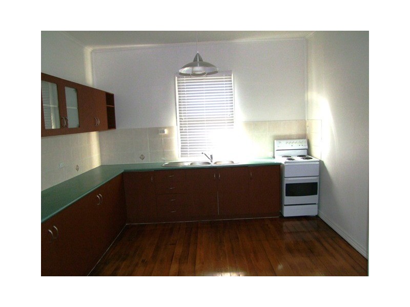 42 Alice Street, Silkstone QLD 4304