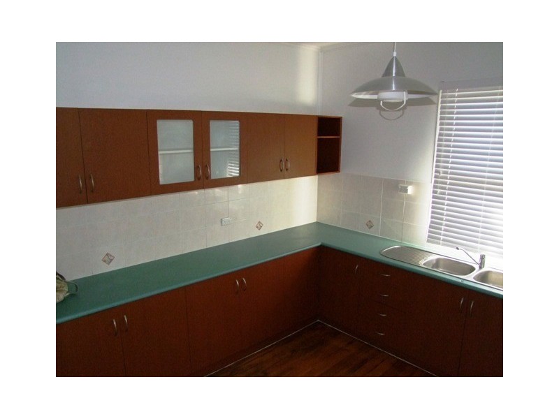 42 Alice Street, Silkstone QLD 4304