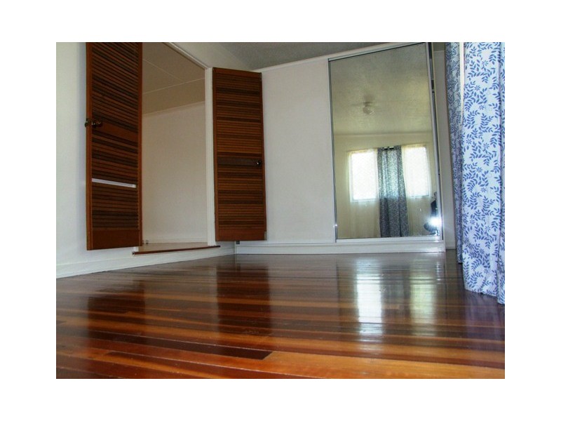46 Naomai Street, Bundamba QLD 4304
