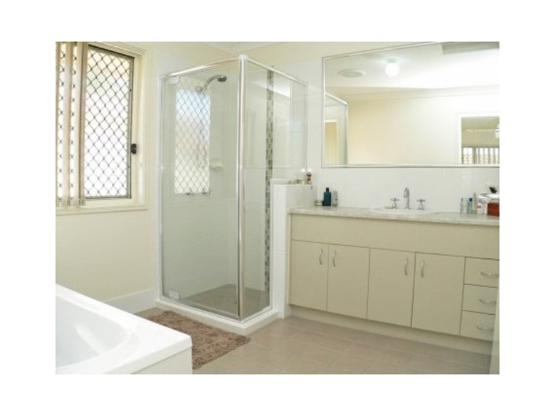 4/21B Hunter Street, Brassall QLD 4305