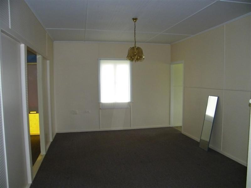 24 Leonard Street, Yamanto QLD 4305