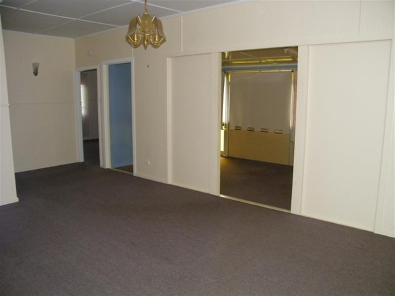 24 Leonard Street, Yamanto QLD 4305