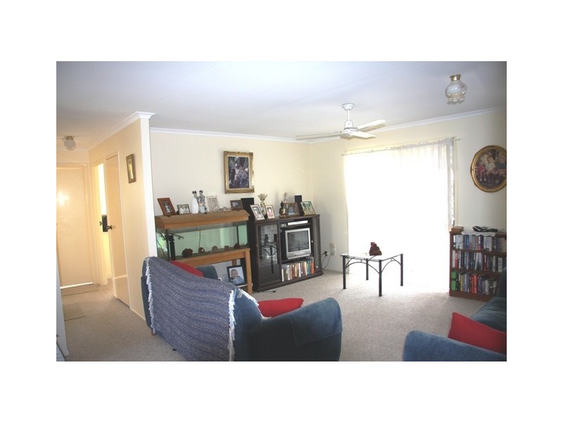 38 Cambridge Street, Silkstone QLD 4304