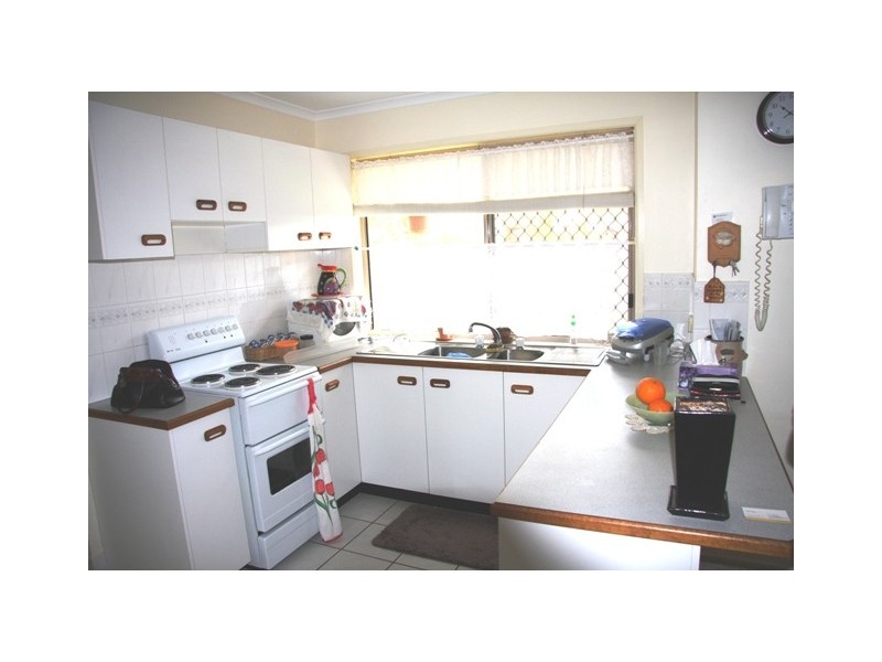 38 Cambridge Street, Silkstone QLD 4304