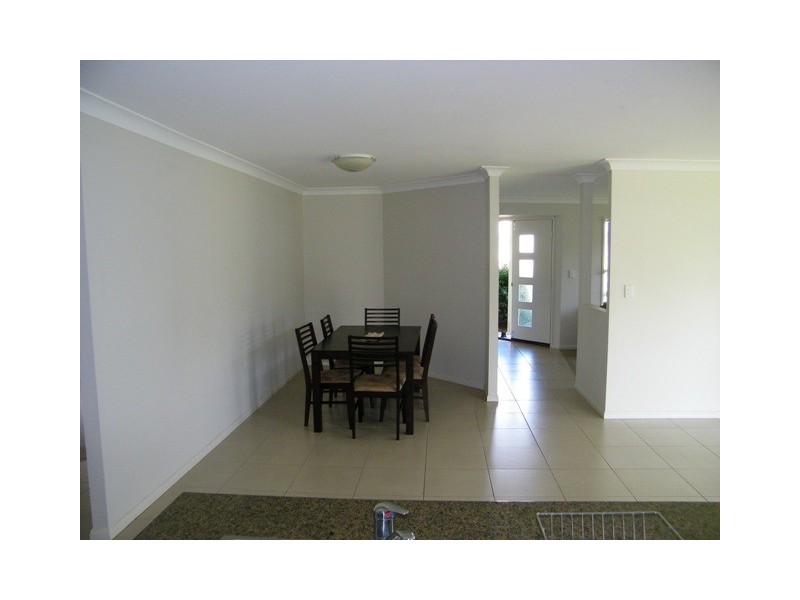 10 Nicole Place, Yamanto QLD 4305