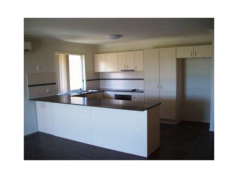 10 Windermere Street, Raceview QLD 4305