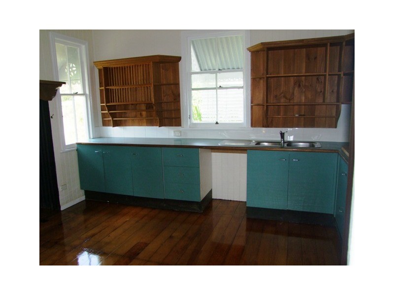 7 Spring Street, East Ipswich QLD 4305