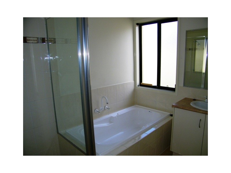 14 Anna Drive, Raceview QLD 4305