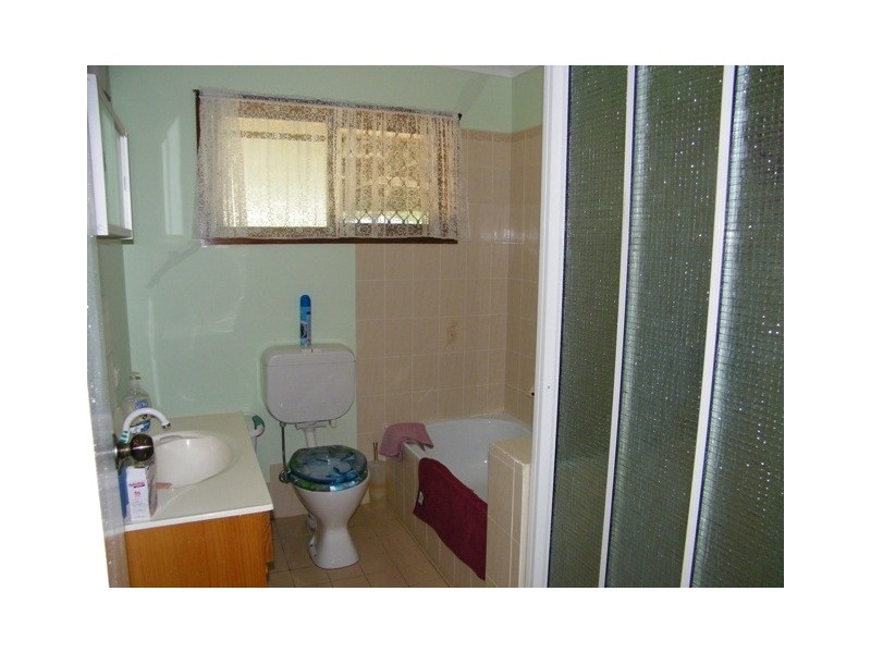 43 Fassifern Street,, Peak Crossing QLD 4306