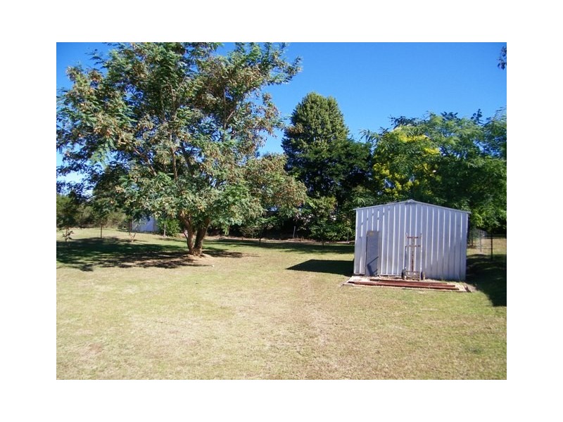 43 Fassifern Street,, Peak Crossing QLD 4306
