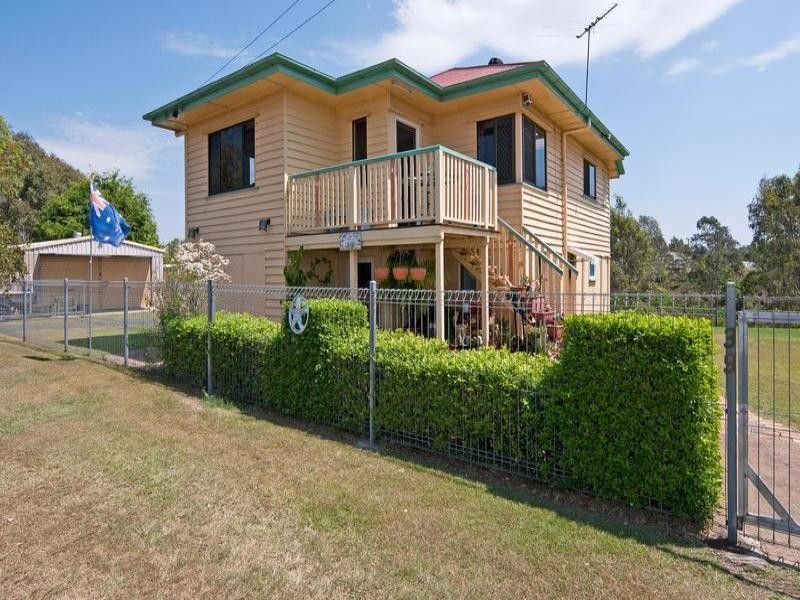 39 Lobb Street, Churchill QLD 4305