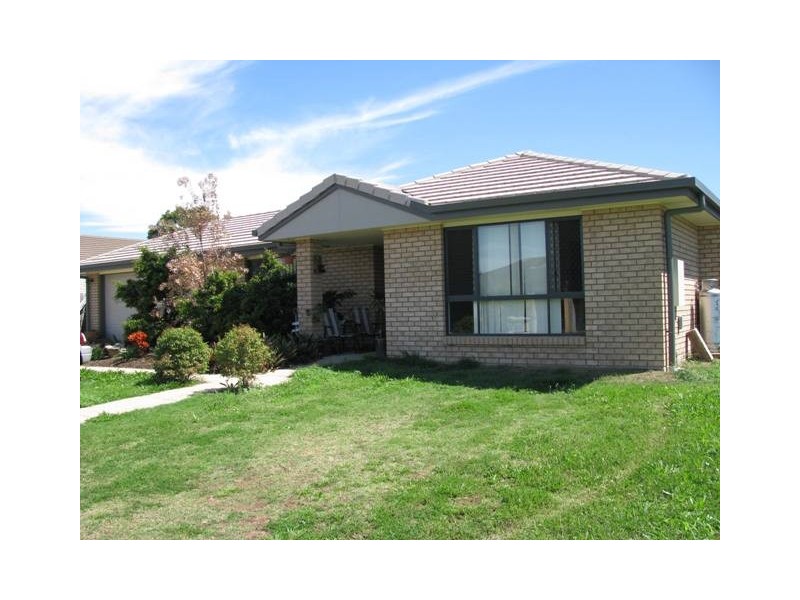 18 Nicole Place, Yamanto QLD 4305