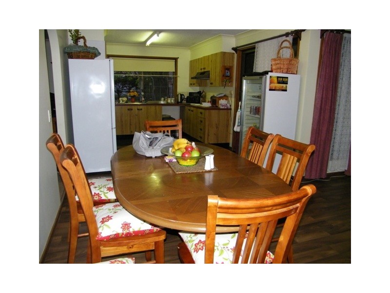 145 Adelong Avenue, Thagoona QLD 4306