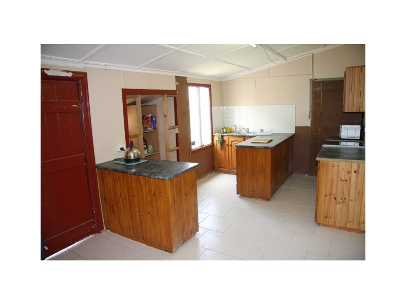 108 Aspinall Street, Leichhardt QLD 4305