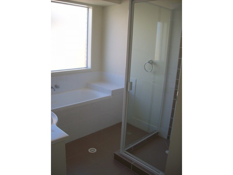 90 Jacaranda Drive, Yamanto QLD 4305