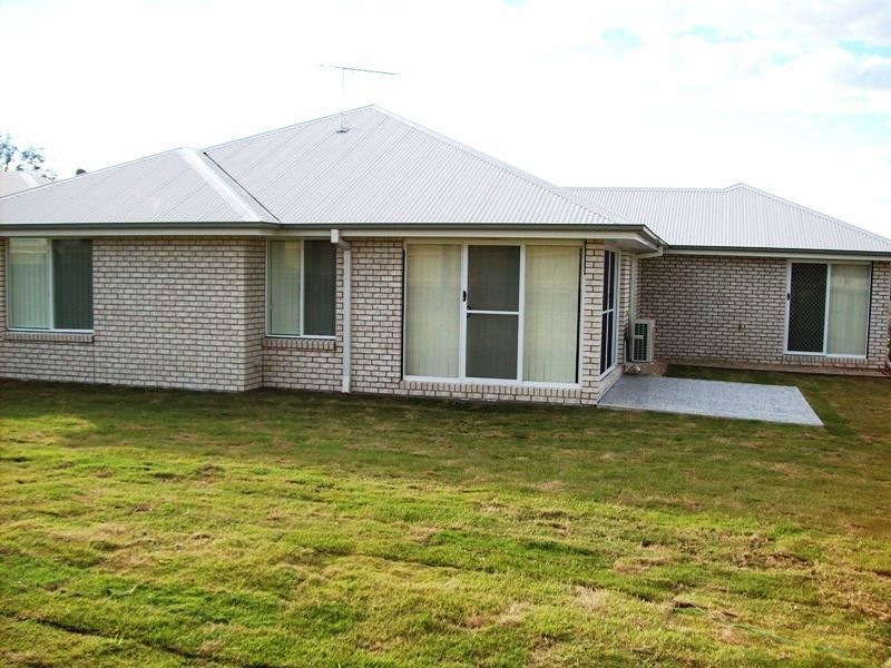 90 Jacaranda Drive, Yamanto QLD 4305