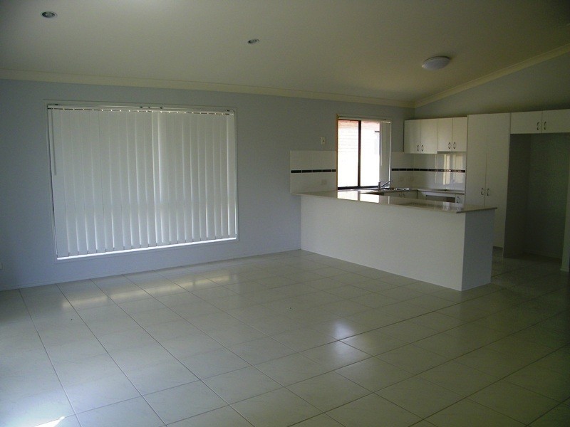 49 Dornoch Crescent, Raceview QLD 4305