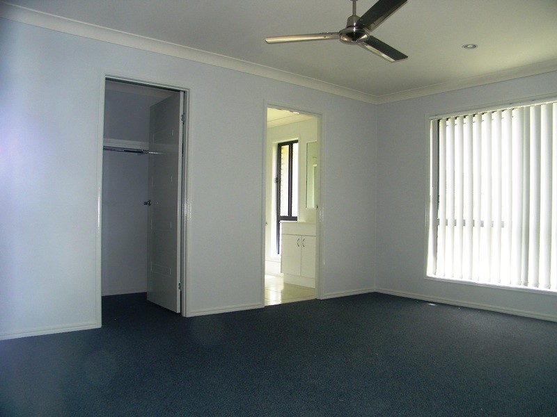 49 Dornoch Crescent, Raceview QLD 4305