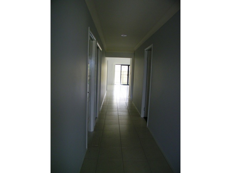 49 Dornoch Crescent, Raceview QLD 4305