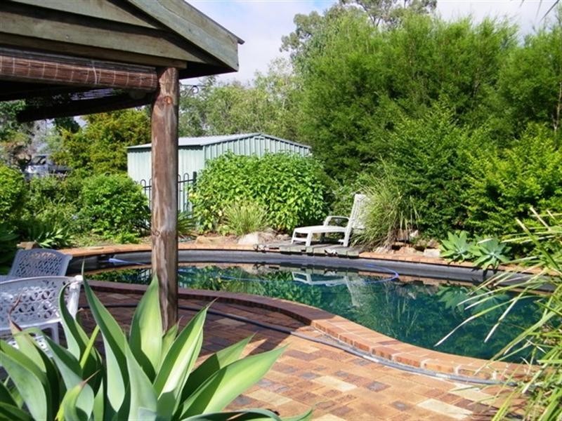 14 Hall Street, Peak Crossing QLD 4306