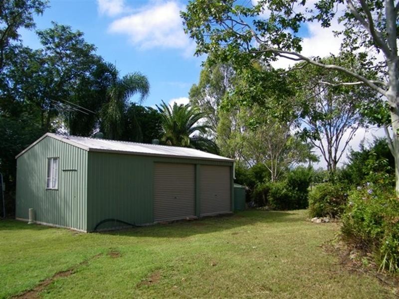 14 Hall Street, Peak Crossing QLD 4306