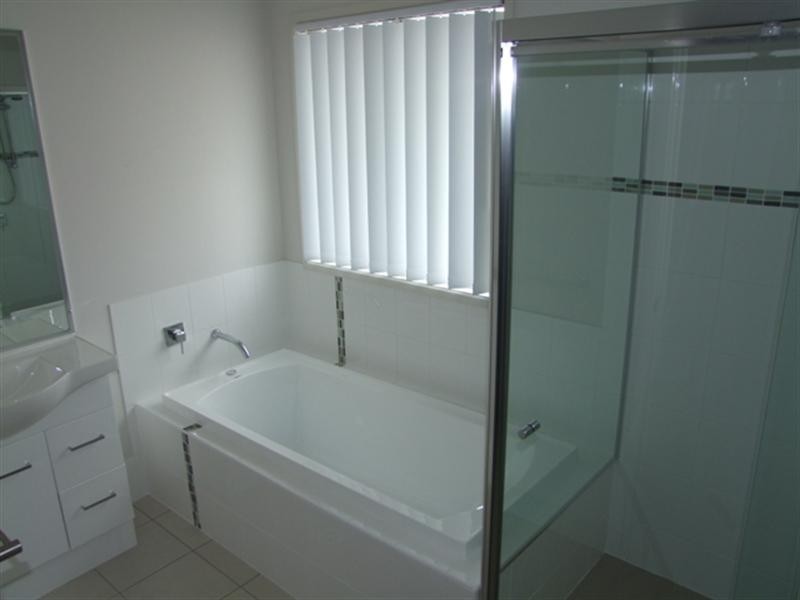 16 Nuala Street, Yamanto QLD 4305