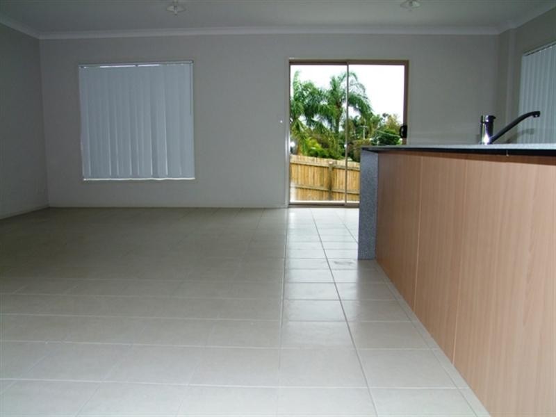 16 Nuala Street, Yamanto QLD 4305