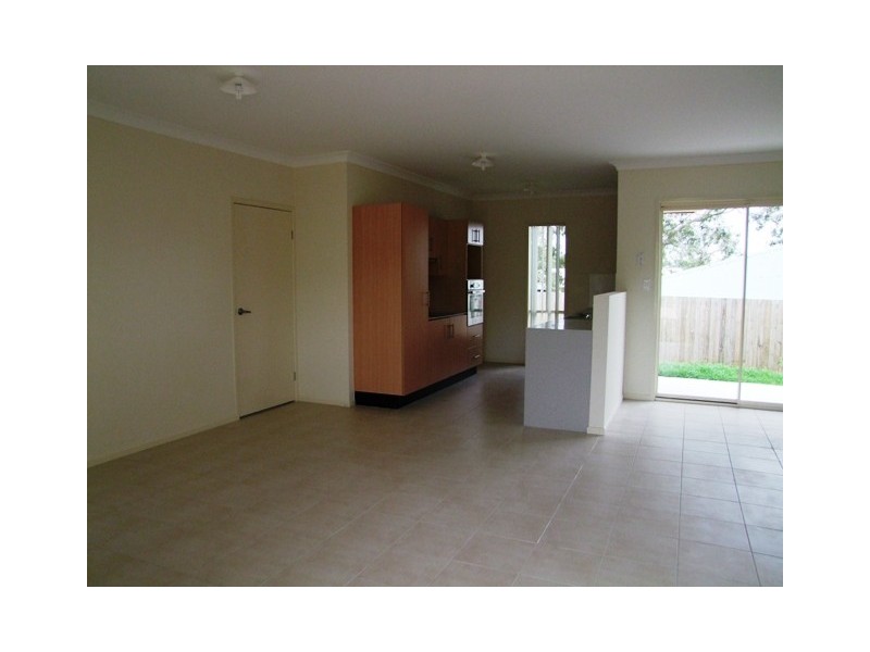 6 Figtree Court, Yamanto QLD 4305