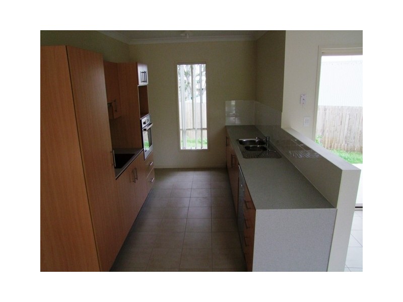 6 Figtree Court, Yamanto QLD 4305