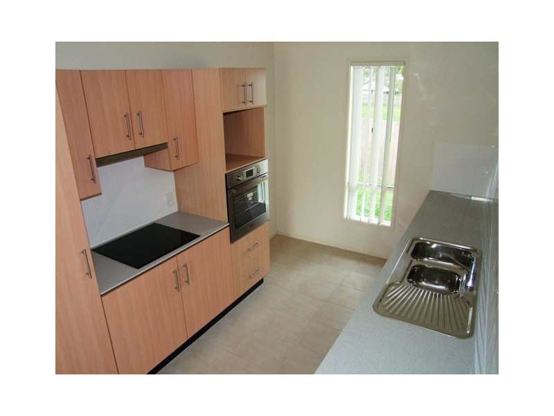 6 Figtree Court, Yamanto QLD 4305