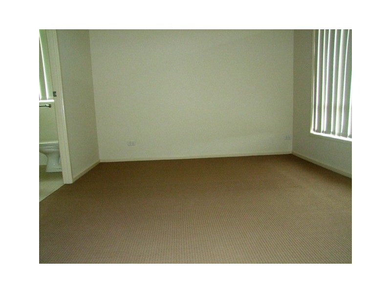 6 Figtree Court, Yamanto QLD 4305