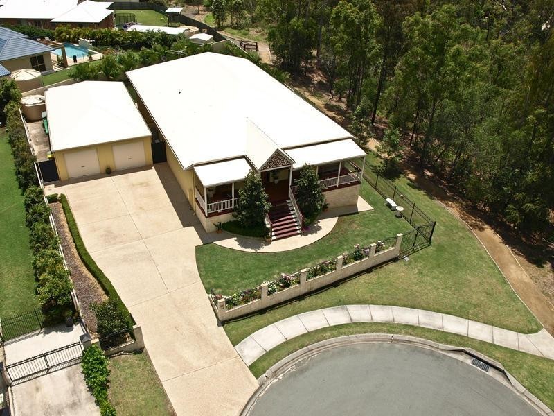 14 St James Place, Flinders View QLD 4305