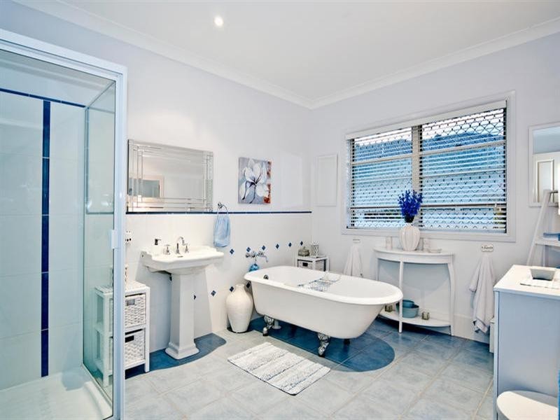 14 St James Place, Flinders View QLD 4305