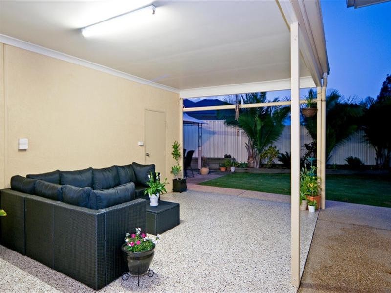 14 St James Place, Flinders View QLD 4305
