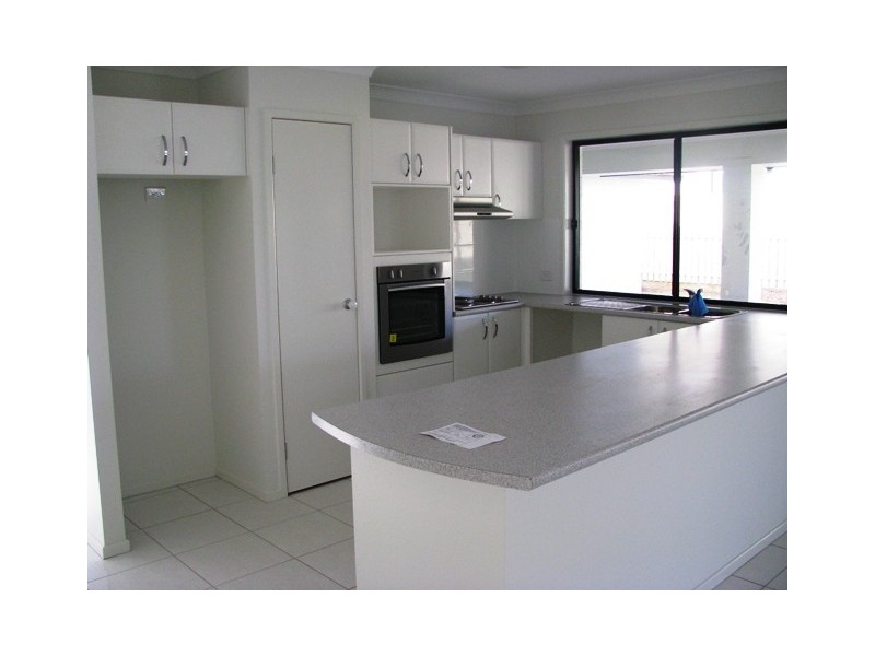 28 Eric Drive, Blackstone QLD 4304