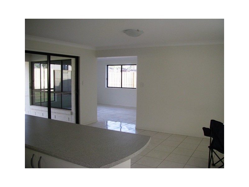 28 Eric Drive, Blackstone QLD 4304