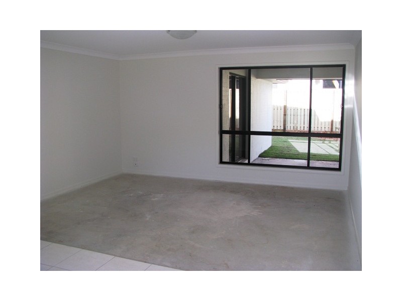 28 Eric Drive, Blackstone QLD 4304
