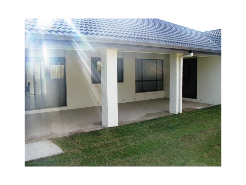 28 Eric Drive, Blackstone QLD 4304