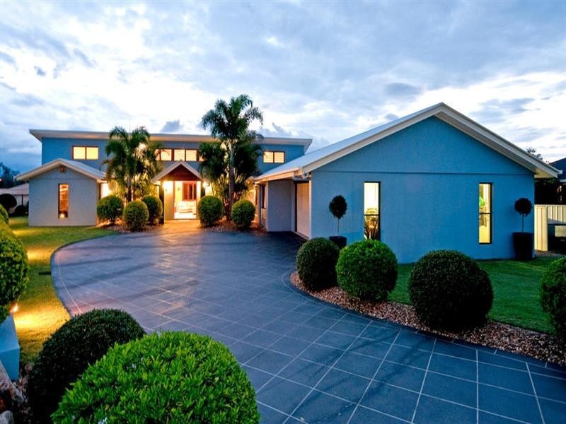 16 Willaroo Close, Flinders View QLD 4305