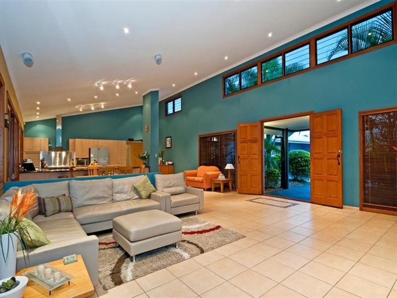 16 Willaroo Close, Flinders View QLD 4305