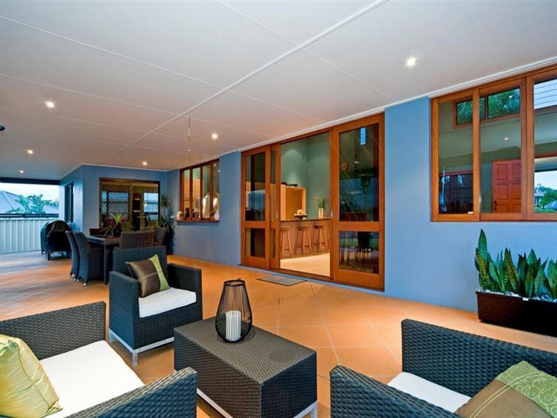 16 Willaroo Close, Flinders View QLD 4305