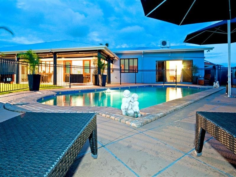 16 Willaroo Close, Flinders View QLD 4305