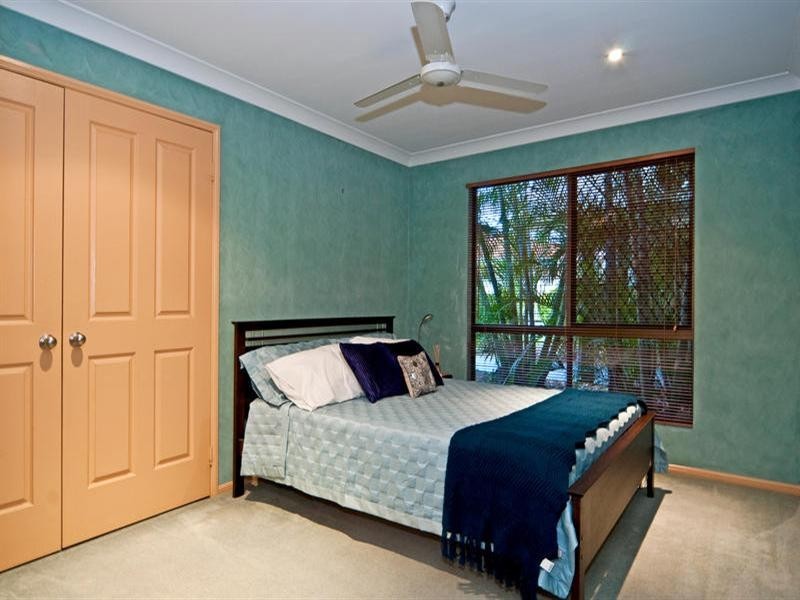 16 Willaroo Close, Flinders View QLD 4305